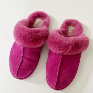 UGG pink slippers size 9